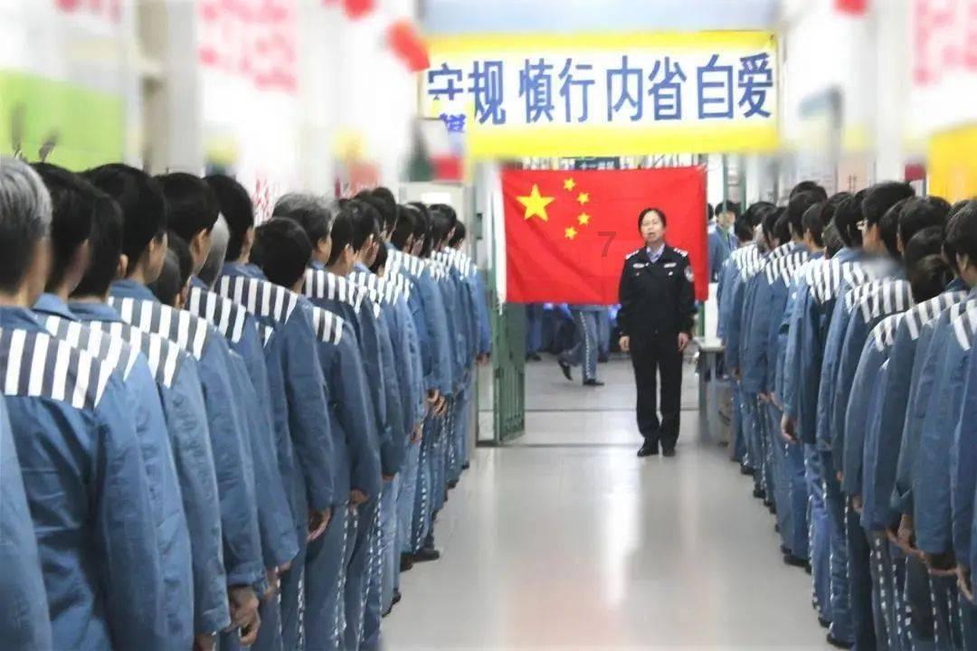 浪漫衣裙